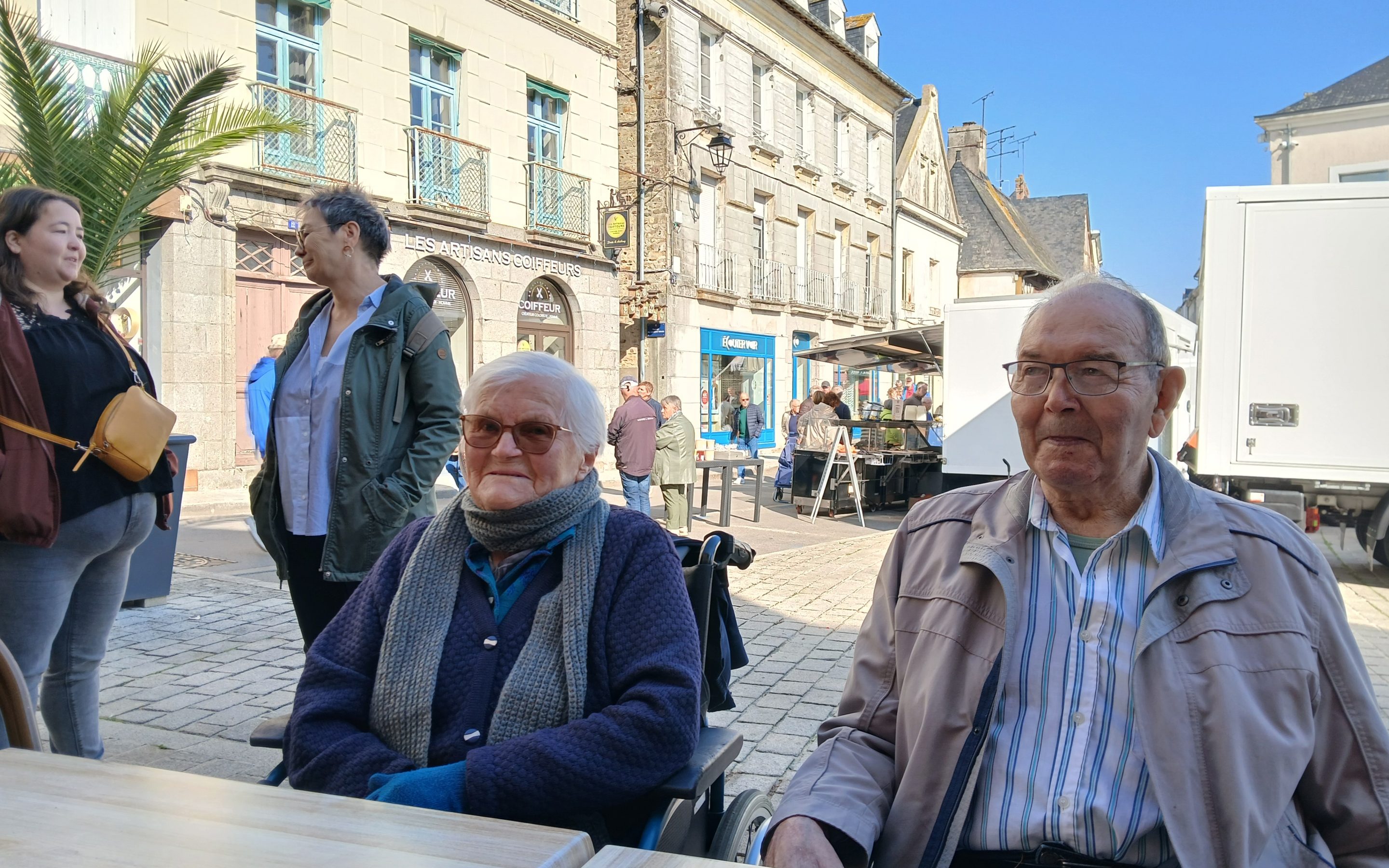 Sortie au marché de la Guerche et activités Inter EHPAD